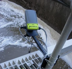 MicroScan compact ultrasonic level sensor installed for water level monitoring in rivers, channels and water tanks